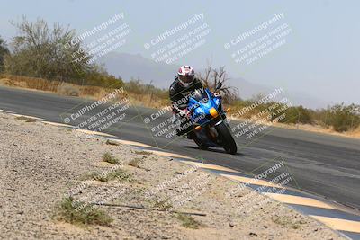 media/Mar-28-2022-Superbike Trackdays (Mon) [[b8603d0f67]]/Open Track Time/Turn 3 Inside/